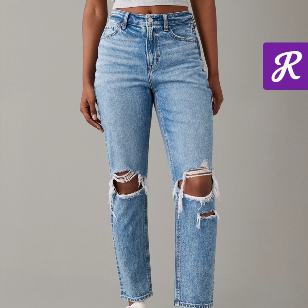 American Eagle strigid ripped mom jeans